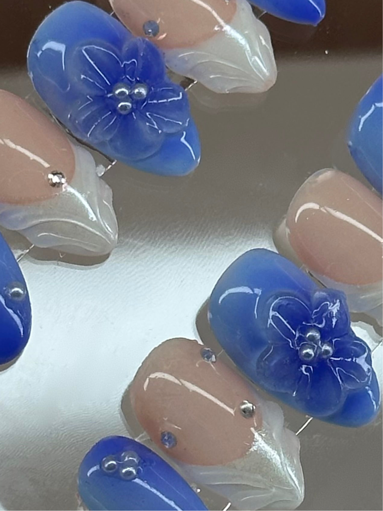 Press-on Nails - Irisé Bleu
